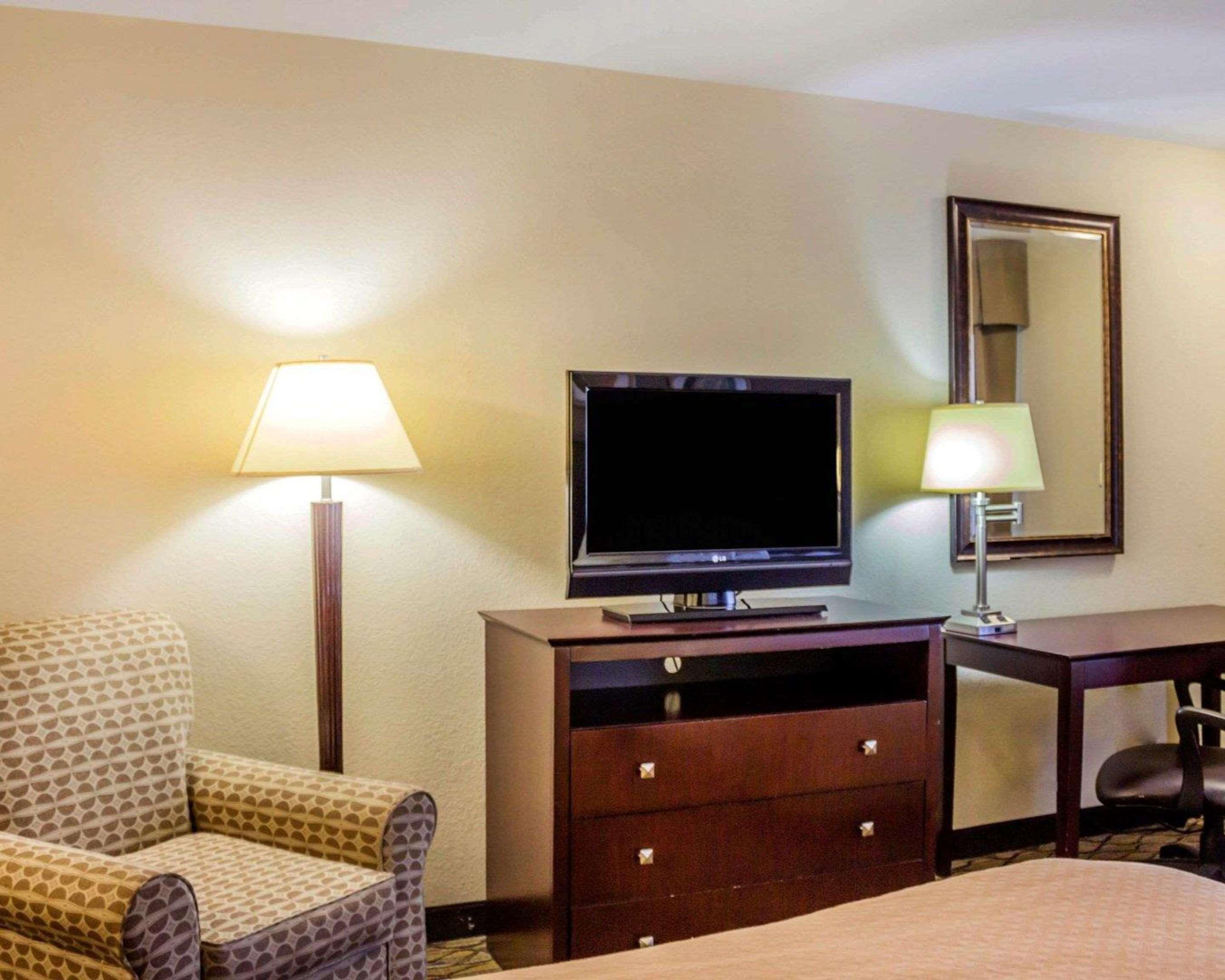 Quality Inn Waterbury Exteriér fotografie