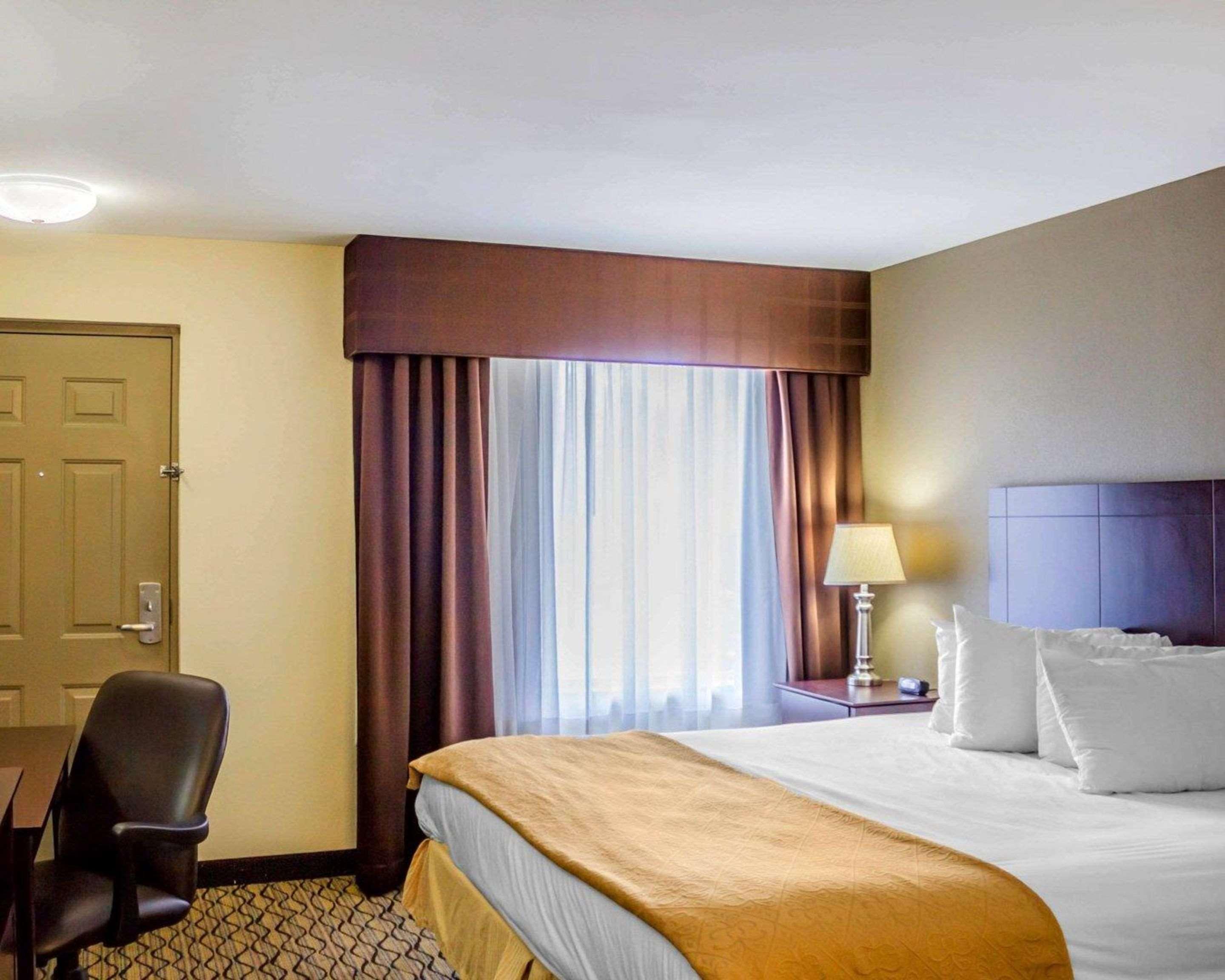 Quality Inn Waterbury Exteriér fotografie
