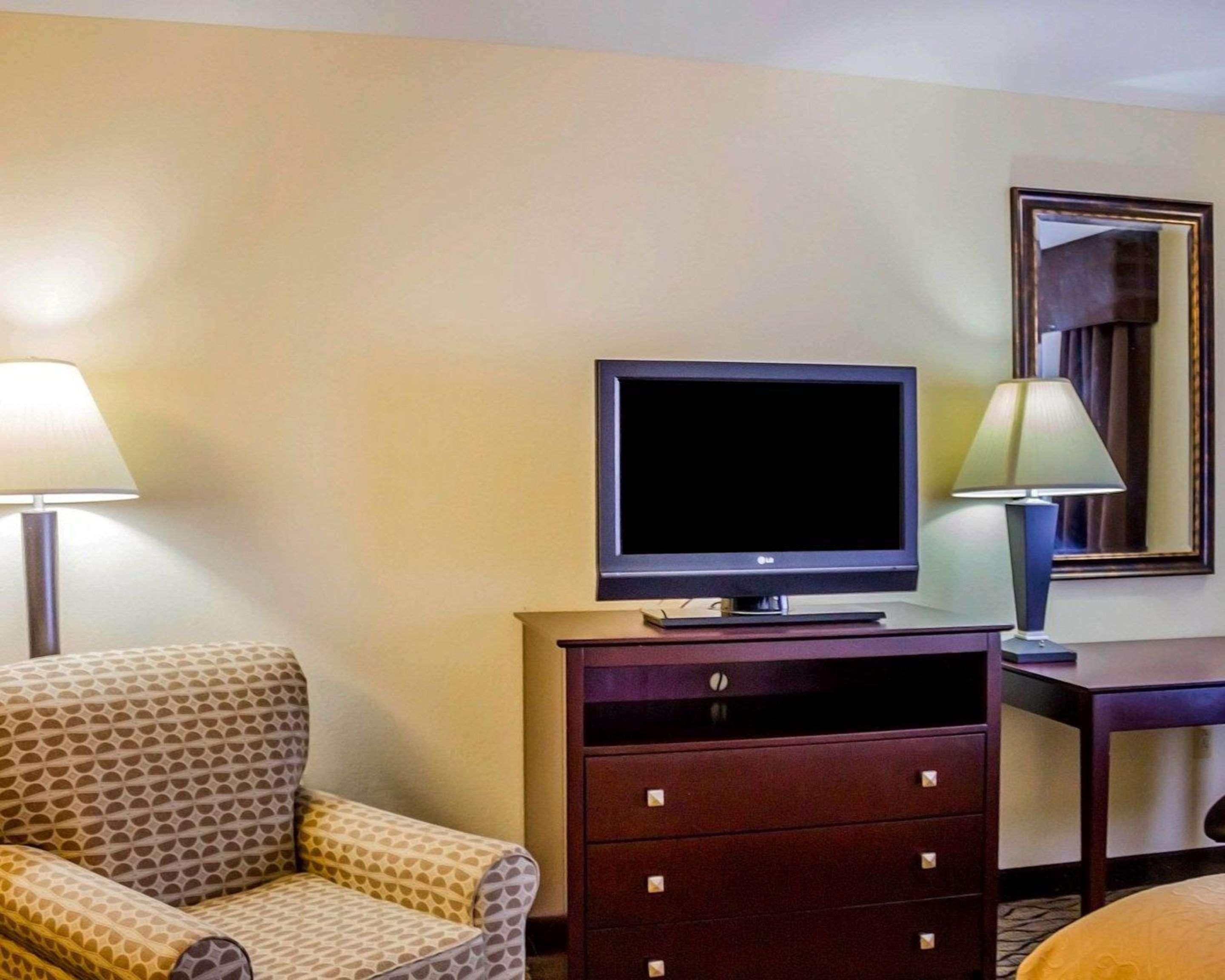 Quality Inn Waterbury Exteriér fotografie