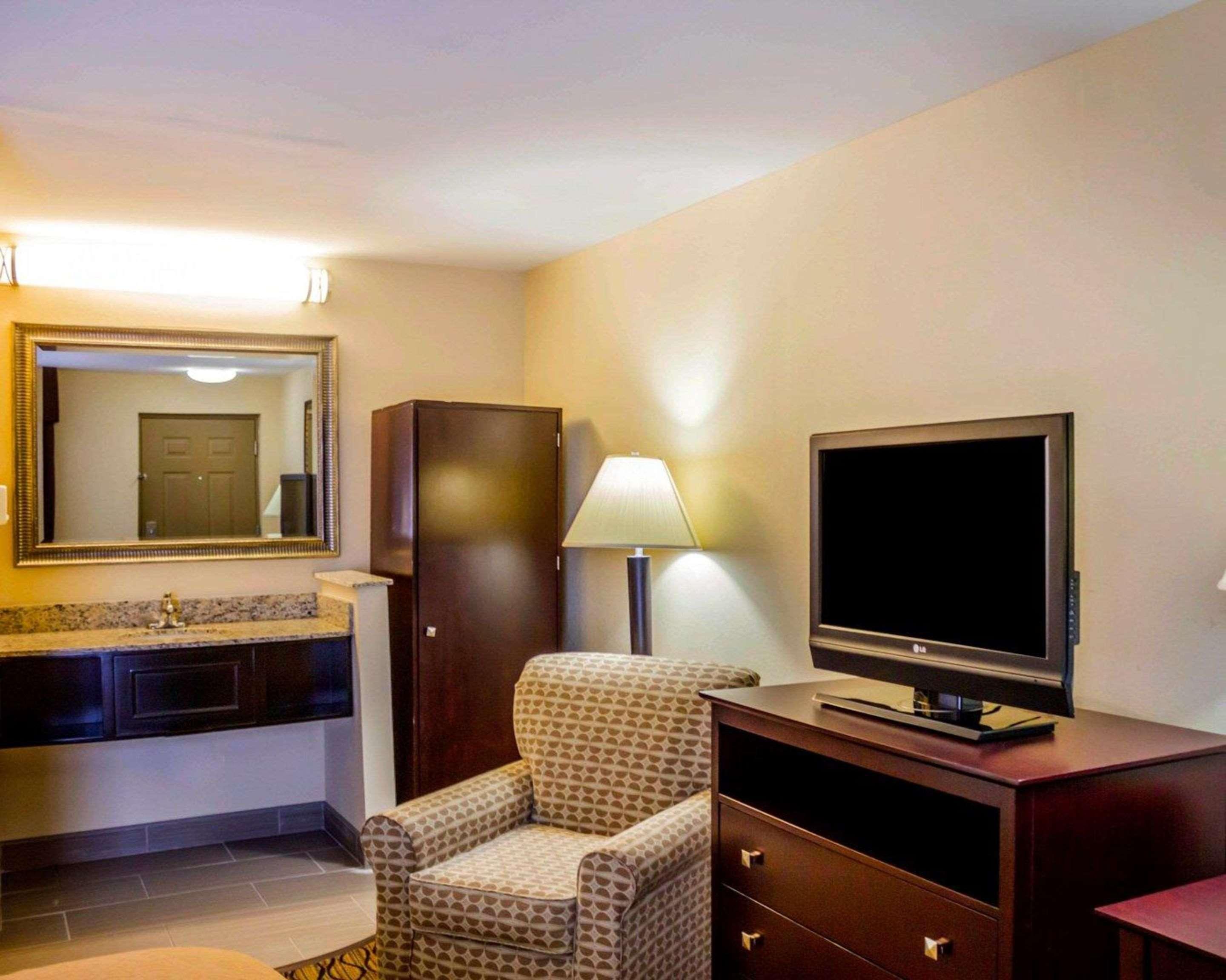 Quality Inn Waterbury Exteriér fotografie