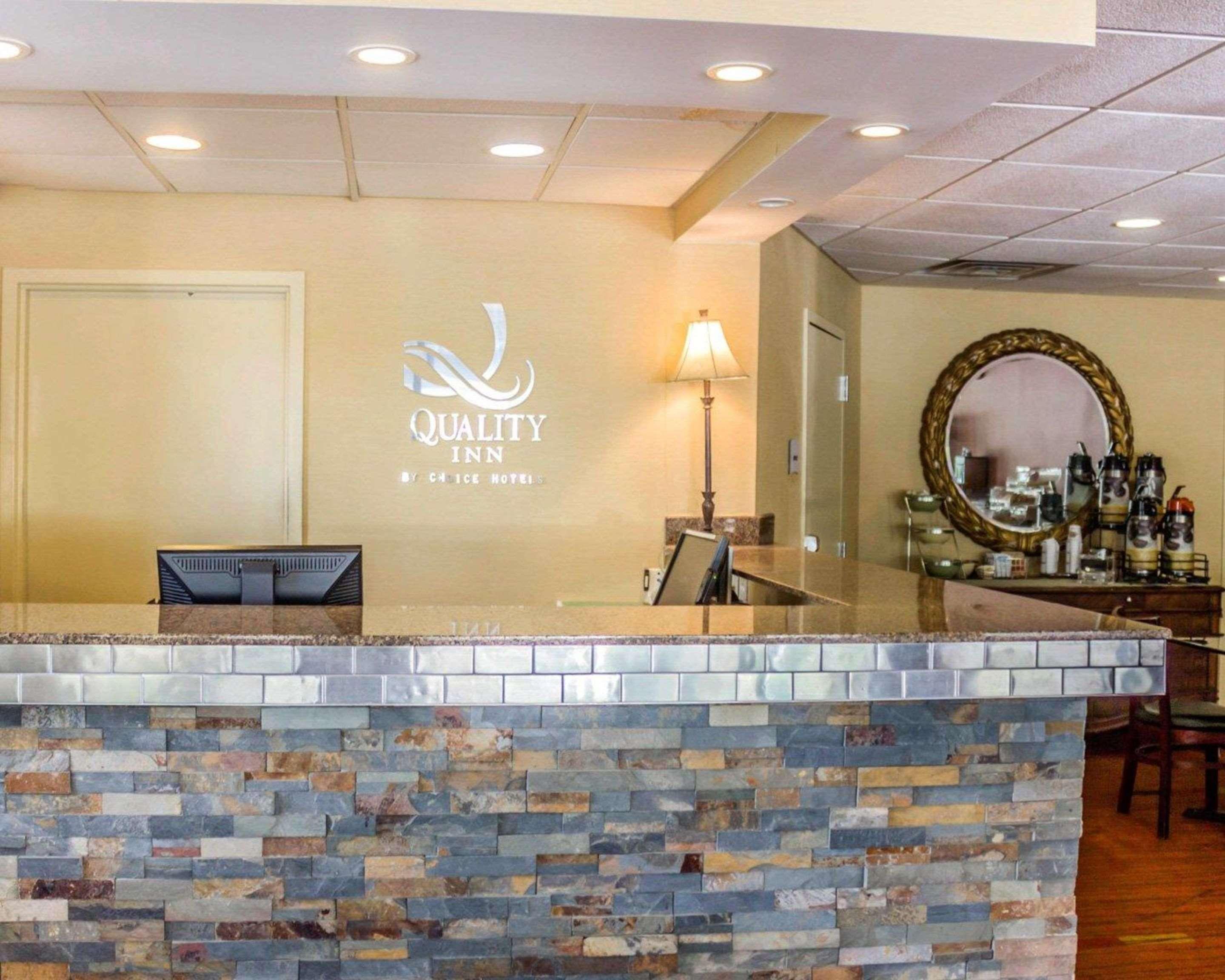 Quality Inn Waterbury Exteriér fotografie