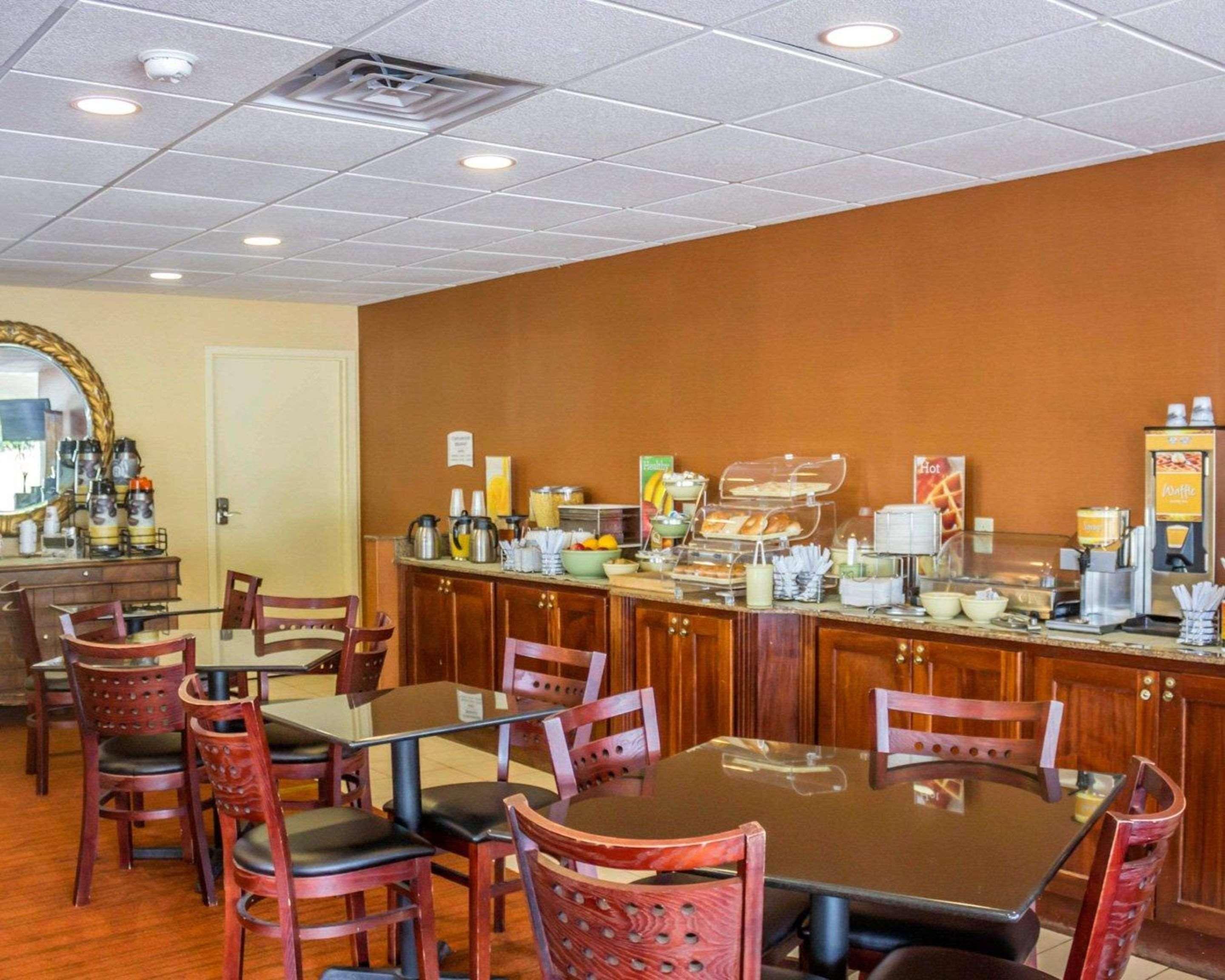 Quality Inn Waterbury Exteriér fotografie