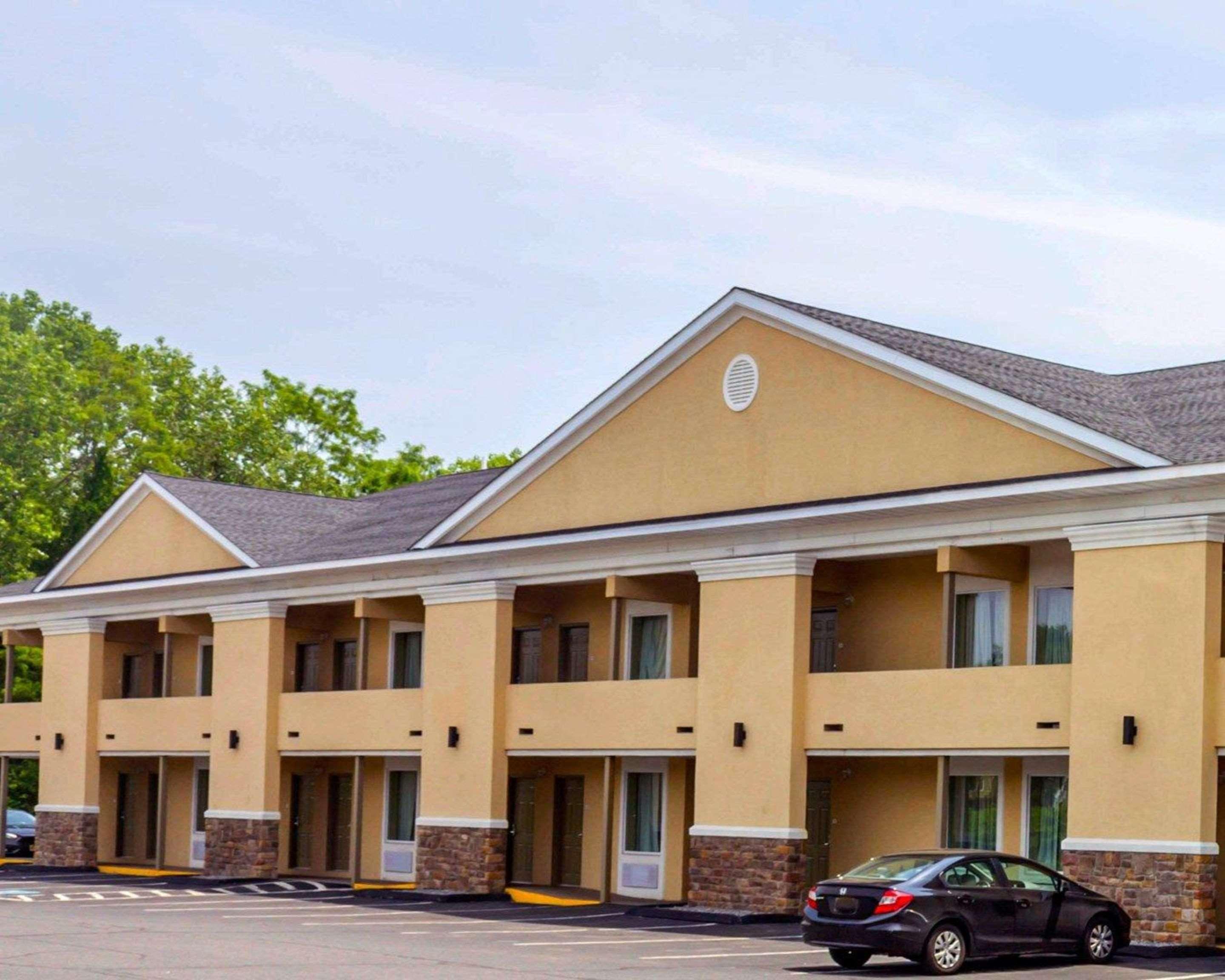 Quality Inn Waterbury Exteriér fotografie