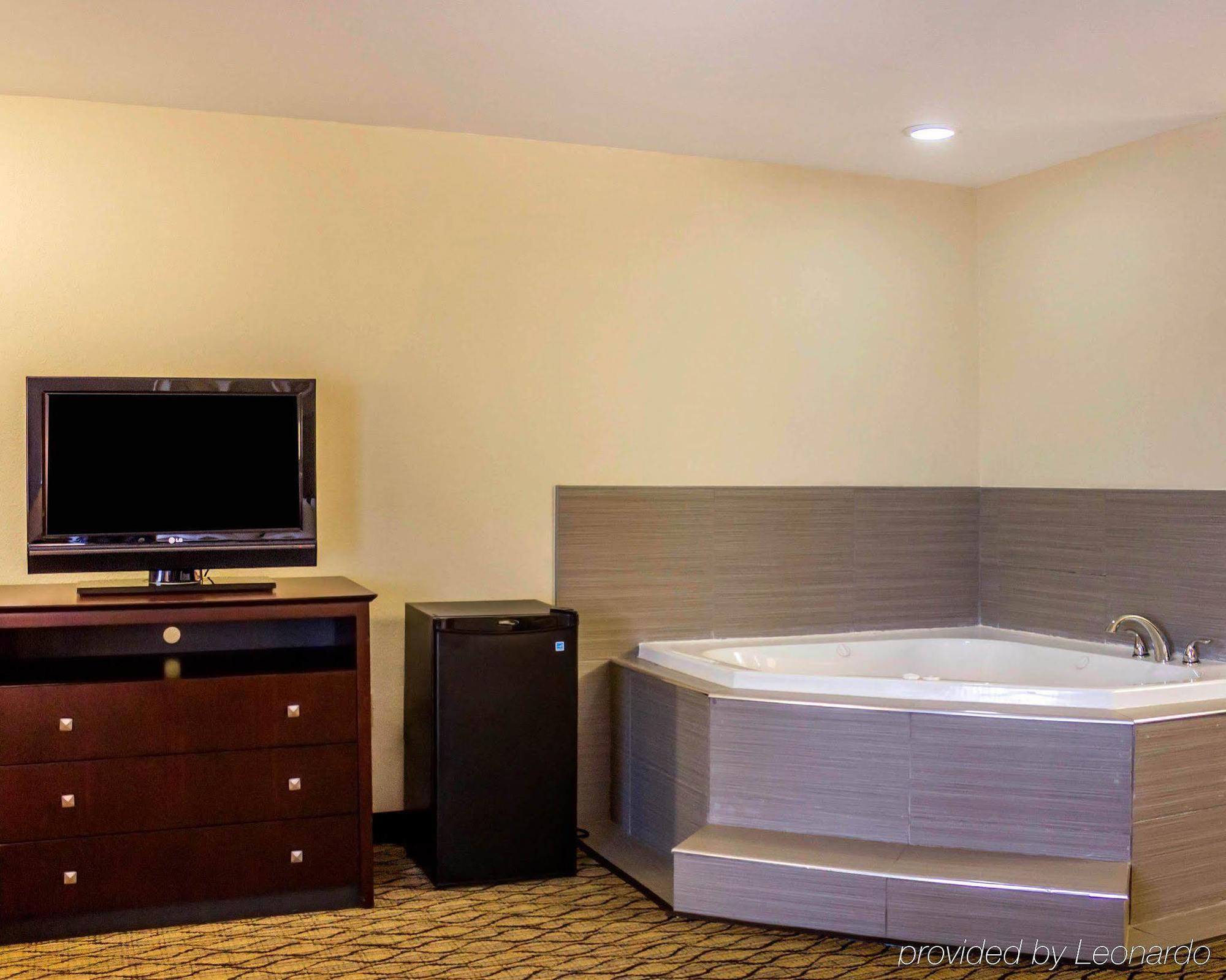Quality Inn Waterbury Exteriér fotografie