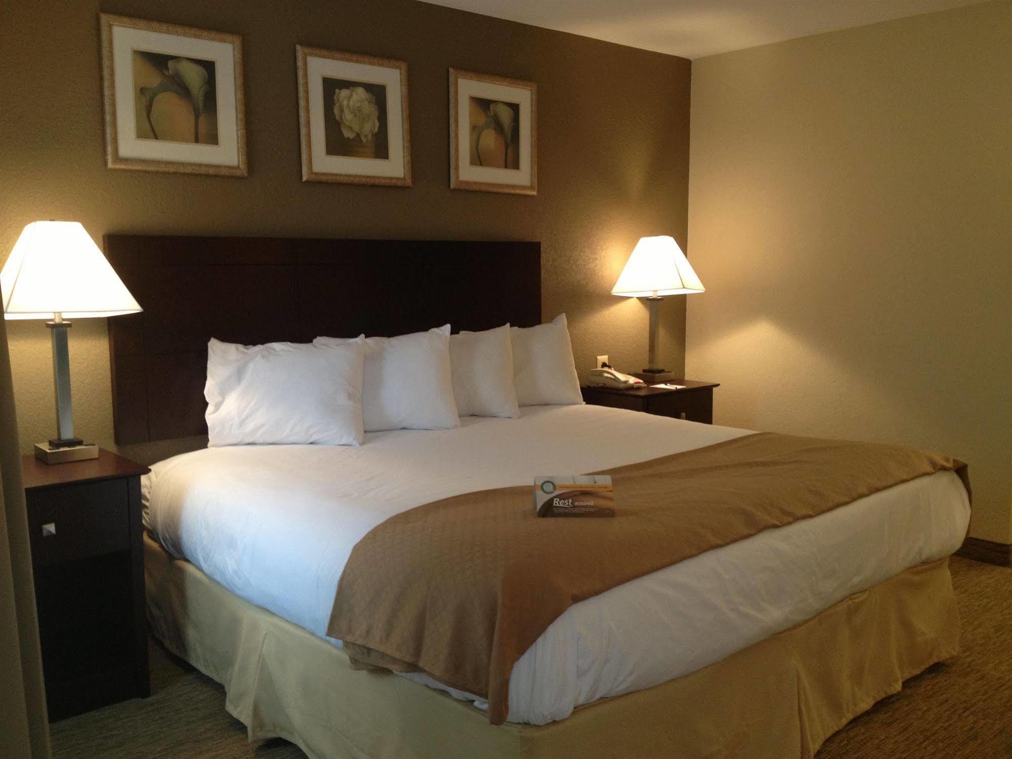 Quality Inn Waterbury Exteriér fotografie